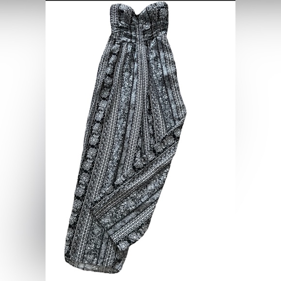 BAND OF GYPSIES Black & White Floral Strapless Rayon Summer Jumpsuit Small - Picture 3 of 6
